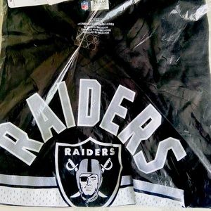 Brand new team Raiders logo women’s T short sleeve. Size XL